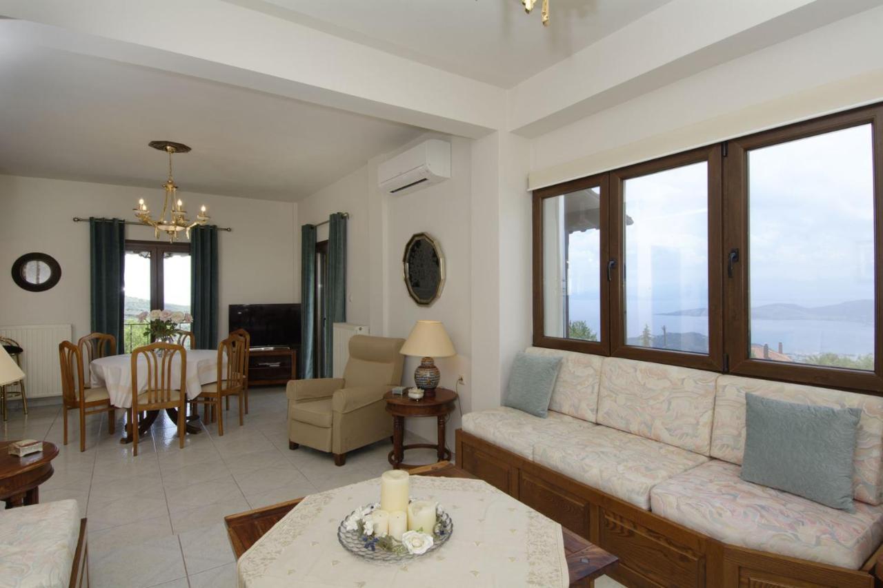 Iatrou House- With Incredible View Villa